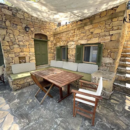 펜션 Petrino 2 - Traditional Lerian House *