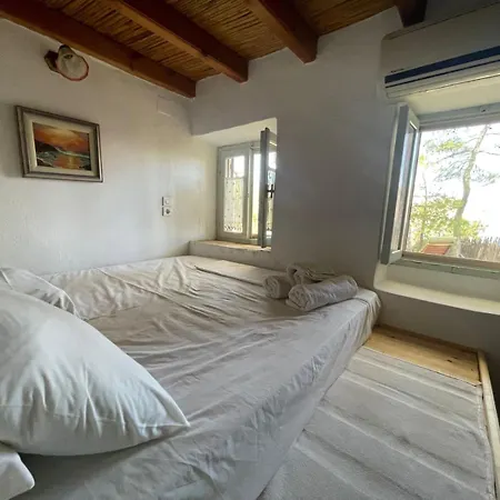 Petrino 2 - Traditional Lerian House 펜션 *