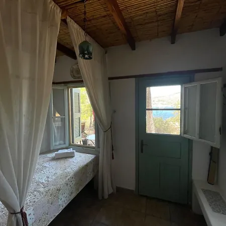 Tatil Evi Petrino 2 - Traditional Lerian House Lakkíon