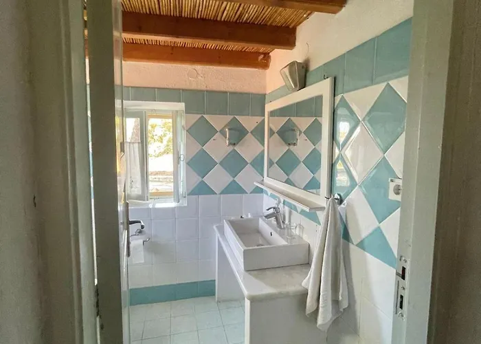 Petrino 2 - Traditional Lerian House