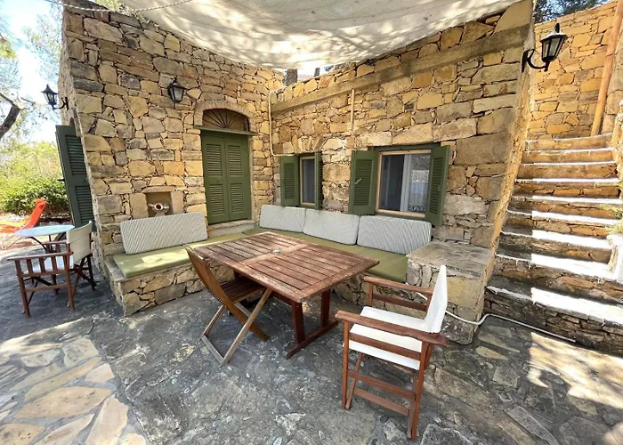 펜션 Petrino 2 - Traditional Lerian House *