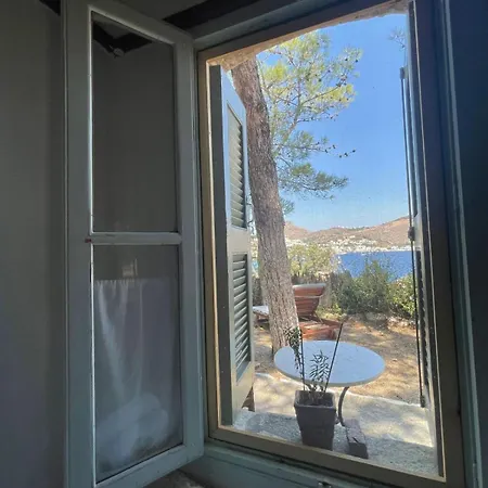 Dom wakacyjny Petrino 2 - Traditional Lerian House