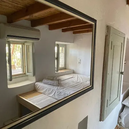 Petrino 2 - Traditional Lerian House