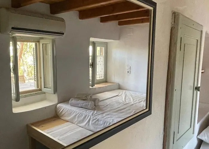 Petrino 2 - Traditional Lerian House